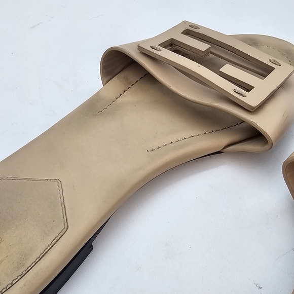 Fendi Baguette FF Leather Sandals Tan Size 39 (US 8.5) - Picture 14 of 15